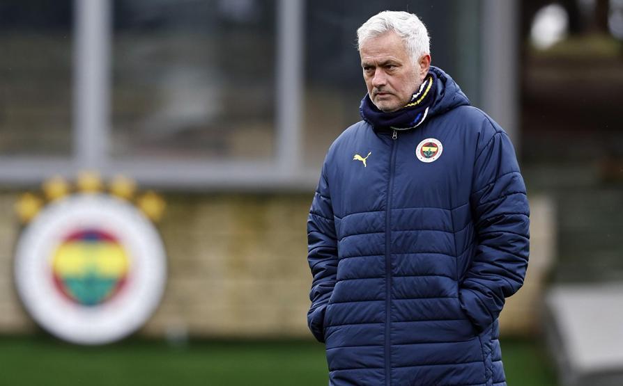 Fenerbahçede Jose Mourinhoya iyi haber Avrupa maçı öncesi...
