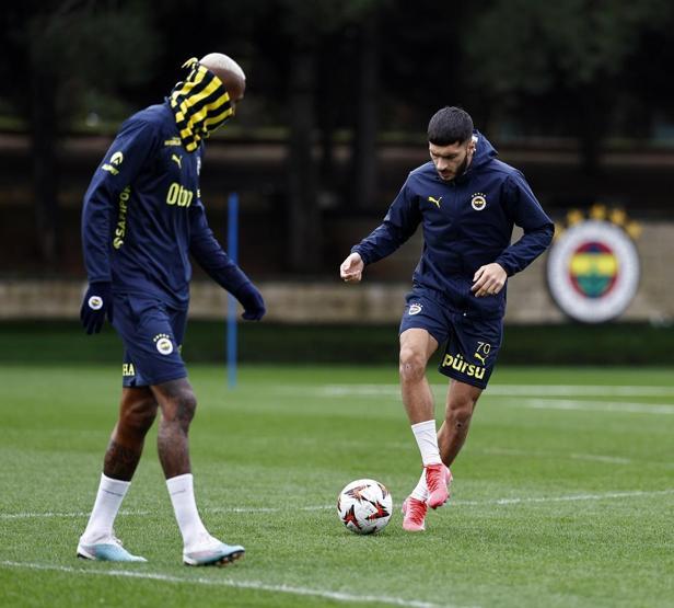 Fenerbahçede Jose Mourinhoya iyi haber Avrupa maçı öncesi...
