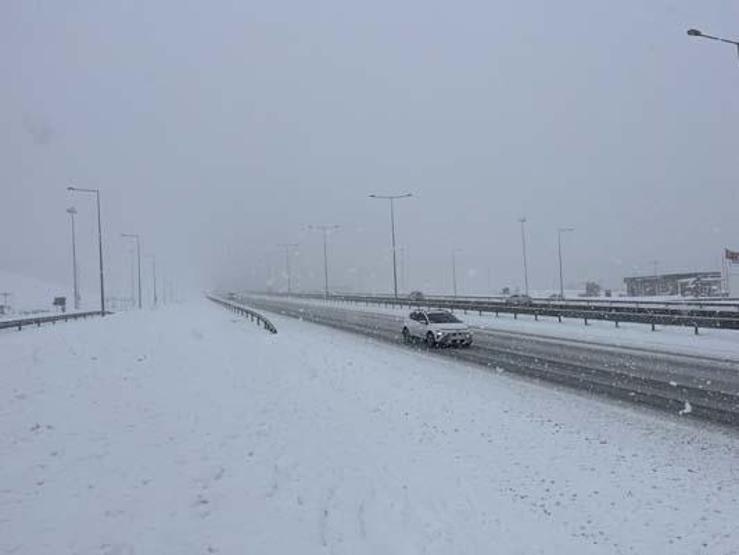 Kuzey Marmara Otoyolunda Kar ve Sis