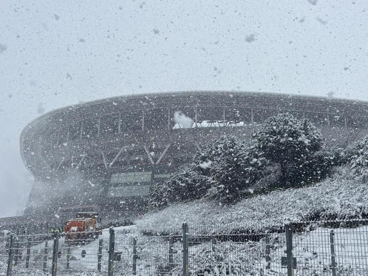 Galatasaray - AZ Alkmaar maçı öncesi RAMS Parkın son hali gündem oldu