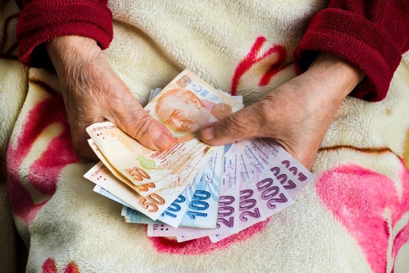 BAYRAM İKRAMİYESİ 2025| Emeklinin bayram ikramiyesi kaç para olacak İşte kulislerde konuşulan rakam...