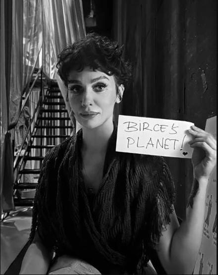 Yeni imajı olay olmuştu Birce Akalay pozlarını peş peşe paylaştı