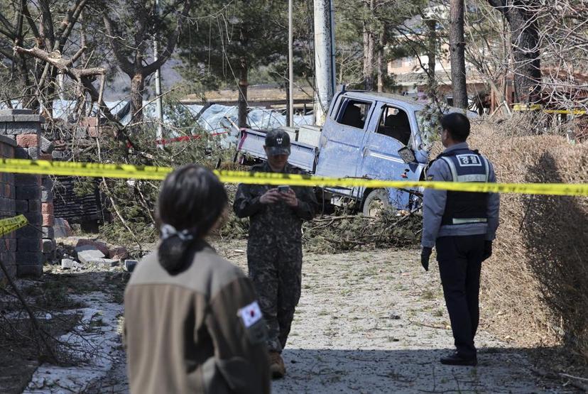 Güney Korede tatbikat esnasında büyük hata: Savaş uçakları yanlışlıkla köyü bombaladı