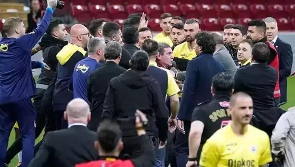 Mert Hakan Yandaşın savunması ortaya çıktı: Çelikkıranı refleks olarak ittim