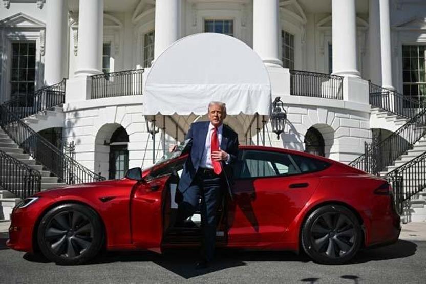 ABD Başkanı Trumptan Tesla saldırılarına karışanlara 20 yıla kadar hapis cezası uyarısı
