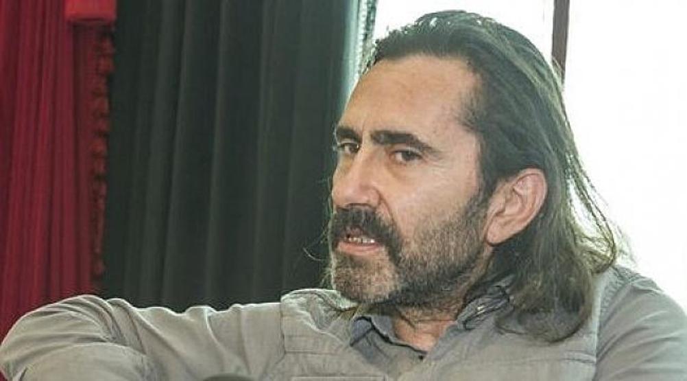 Peker Açıkalından yeni imaj Saçlarını sıfıra vurdu, bıyık bıraktı