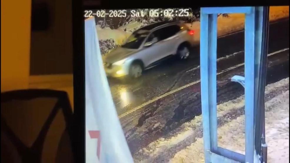 Beykozda haraç için iş insanının evini kurşunladı; çatıda yakalandı