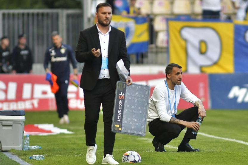Mehmet Topal, Romanya kariyerinde fark yaratmaya devam ediyor