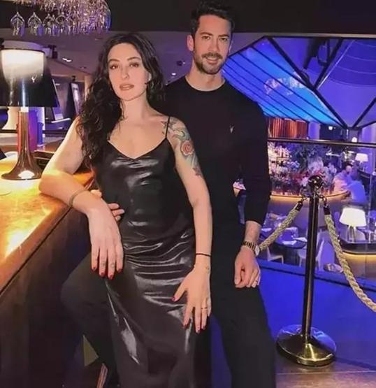 Melek Mossodan estetik tepkisi