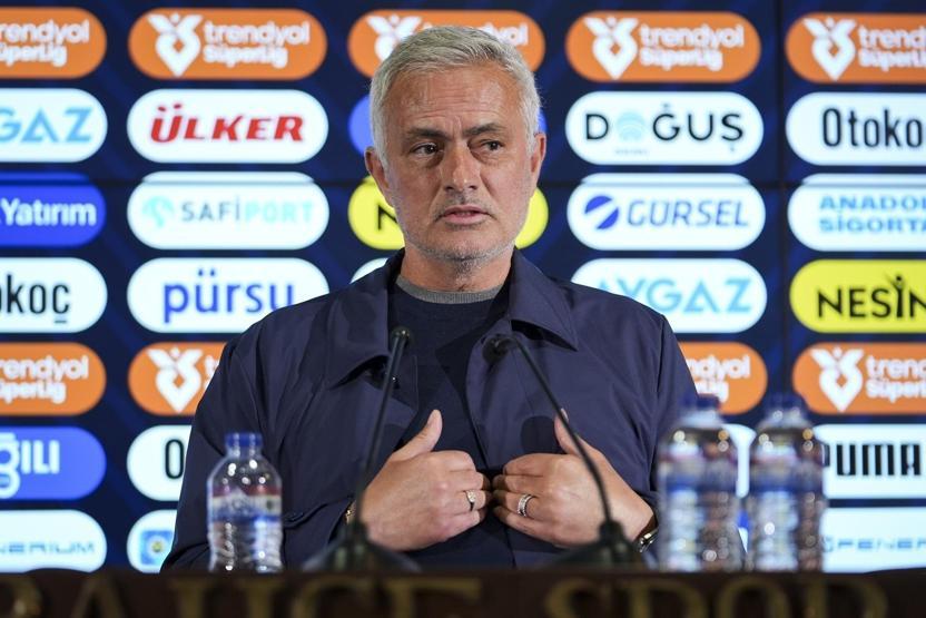 Jose Mourinhodan Galatasaraya olay sözler Musleranın penaltısına tepki...