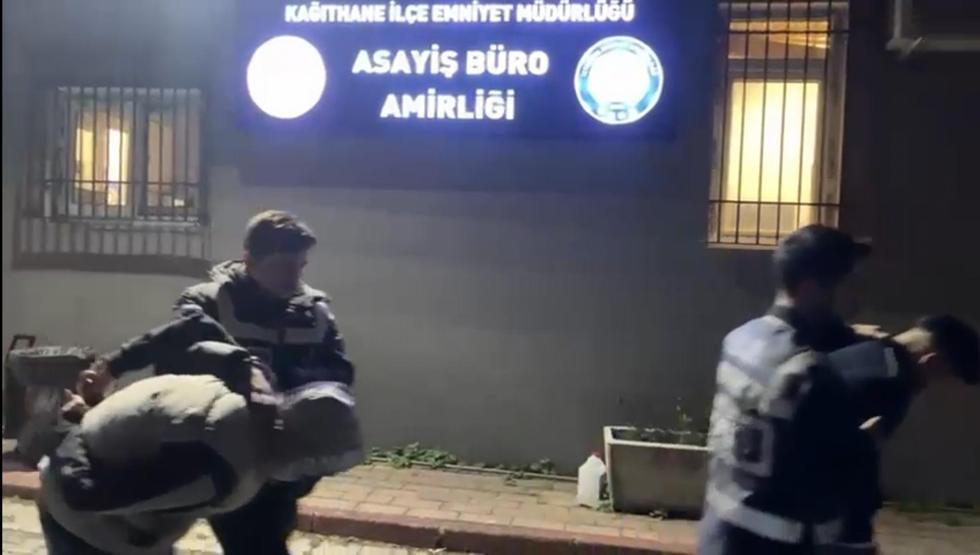 Kağıthanede şoke eden olay: Tetikçi tutup eşinin dükkanını kurşunlattı | İşte o anlar...