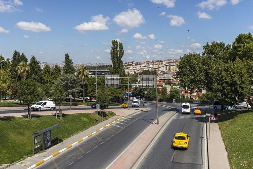 Dikkat İstanbulda bugün bazı yollar trafiğe kapatılacak