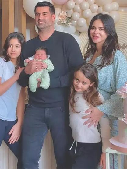 Babasının kopyası Volkan Demirel ve Zeynep Sever Demirelin minik kızları Yasminin son hali