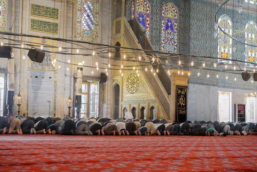 BAYRAM NAMAZI SAATLERİ: Kurban Bayramı Namazı Saat Kaçta Diyanete Göre Kurban Bayramı İstanbul, Ankara, İzmir 81 İl Bayram Namazı Saatleri