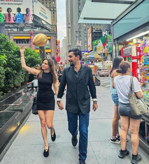 Alina Boz-Umut Evirgen çifti New Yorkta aşka geldi 27. YAŞINI BÖYLE KUTLADI
