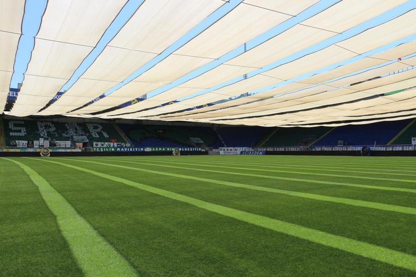 Çaykur Rizespor stadının çimlerine branda önlemi