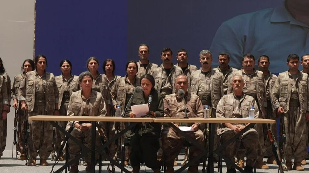 İşte kare kare o an: PKK silahları böyle yaktı