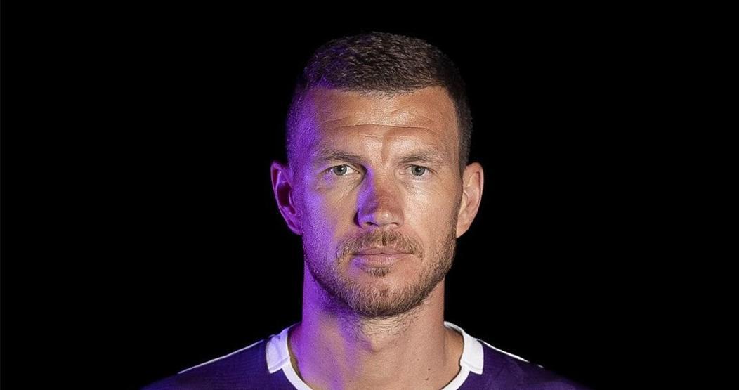 Fenerbahçenin eski golcüsü Edin Dzeko, Fiorentinadan ayrılıyor İki talip birden...