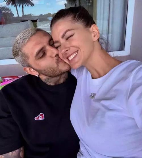 Icardi ve China Suarezden İstanbul’da Aşk Dolu Paylaşımlar Wanda Nara’yı Kıskandıran Kareler