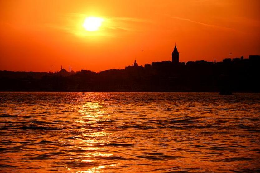 SON DAKİKA... AKOM’dan Uyarı Geldi: Afrika Sıcakları İstanbul’u Kavuracak Termometreler 40 Dereceye Ulaşacak…