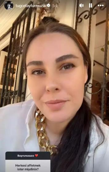 Tuğçe Tayfurdan Olay Gönderme: Yılanları Sevmiyorum, Özellikle Pitonları