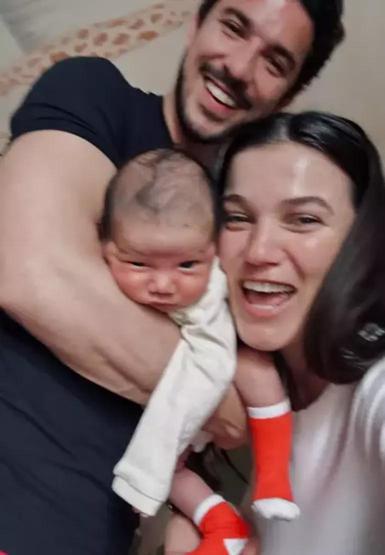 Kaan Yıldırım ve Pınar Deniz Çiftinin Oğulları Fikret Hakan Denizle Tanıştı