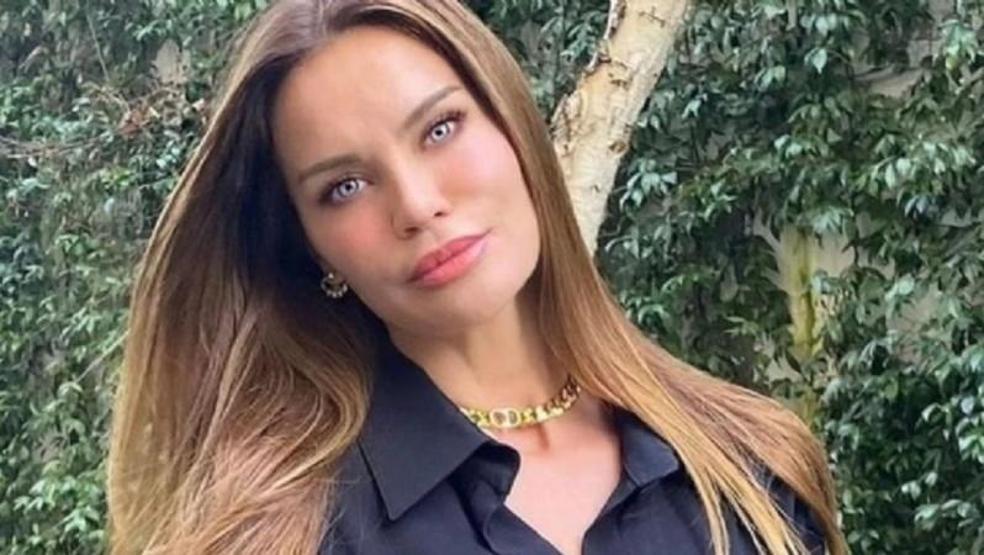 Ebru Şallının Güzellik Sırrı Ortaya Çıktı Mavi Gözlerinin Annesinden Geldiği Ortaya Çıktı