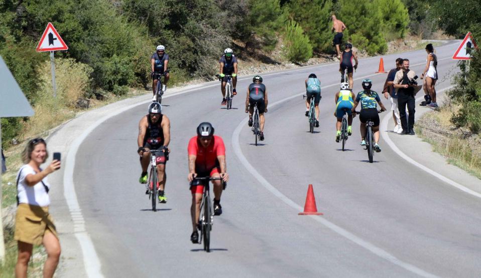 Salda Gölünde ilk Triatlon heyecanı