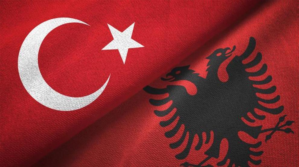 Arnavutluka Dair Her Şey: Gezi Rehberinden Konaklamaya, Vize Sürecinden Yemeklerine Adan Zye Arnavutluk