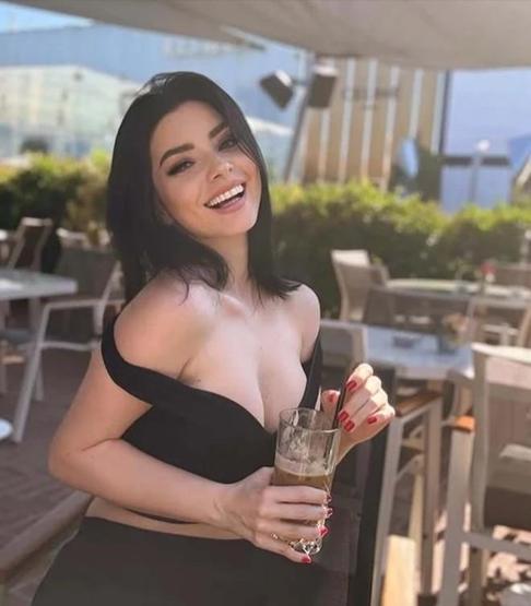 Merve Boluğurun Tatil Pozları Gündem Oldu Kusursuz Fiziğiyle Beğeni Topladı