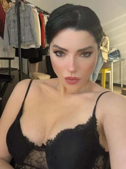 Merve Boluğurun Tatil Pozları Gündem Oldu Kusursuz Fiziğiyle Beğeni Topladı