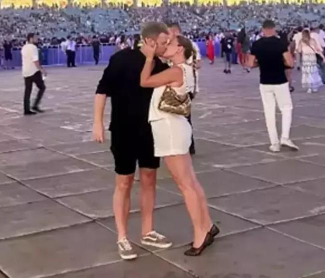 Ege Kökenli ve Eşi Lior Ahituvdan Romantik Konser Paylaşımı