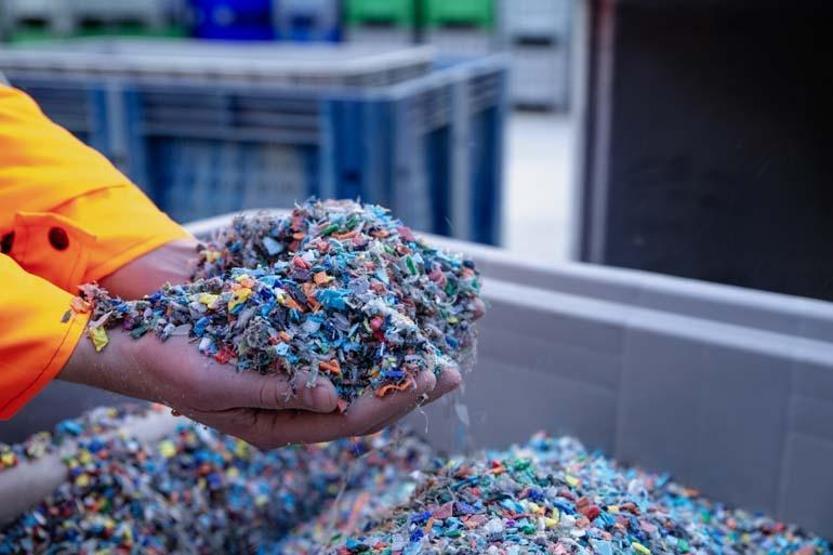 Haftada 5 Gram, Tam 1 Kredi Kartı Büyüklüğünde Plastik Yutuyoruz Tek Kullanımlık Bu Ürünler Tehlike Saçıyor