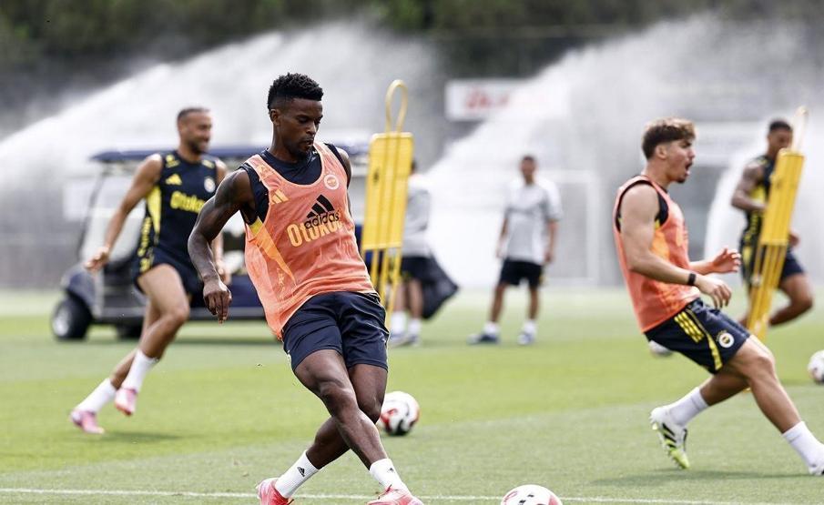 Fenerbahçe’de Feyenoord mesaisi sürüyor