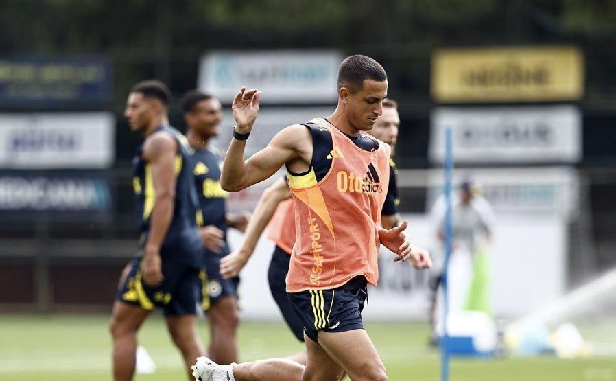 Fenerbahçe’de Feyenoord mesaisi sürüyor