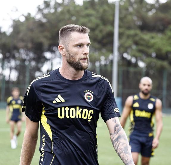 Fenerbahçe’de Feyenoord mesaisi sürüyor