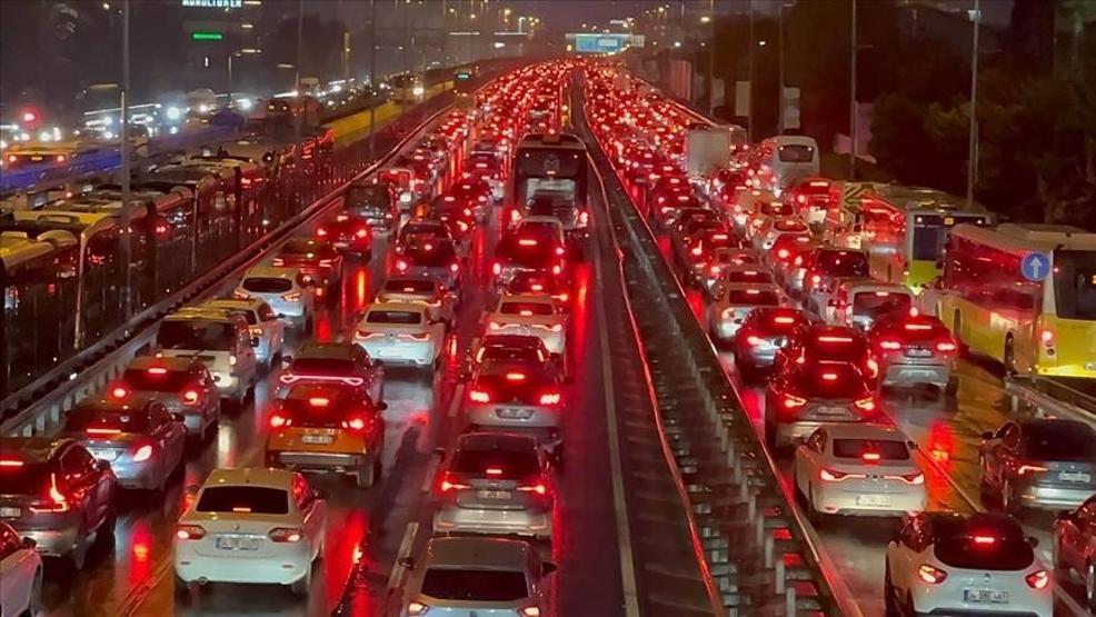İstanbulun trafik çilesine yeni çözüm Otobüs öncelikli yol nasıl uygulanacak