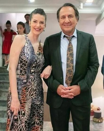 “SETTE KAHKAHA DUYUYORSANIZ ÖZGÜR OZAN GELMİŞTİR”