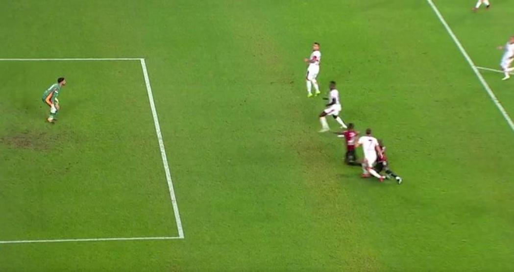 Gaziantep FK - Galatasaray maçının tartışmalı pozisyonları incelendi Penaltı kararı doğru mu