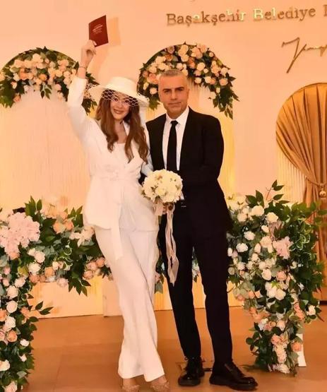 Takibi Bıraktılar, Fotoğrafları Kaldırdılar Ünlü Çift Boşanıyor mu