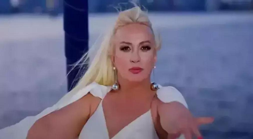 Şarkıcı Ayla Başar Hayatını Kaybetti