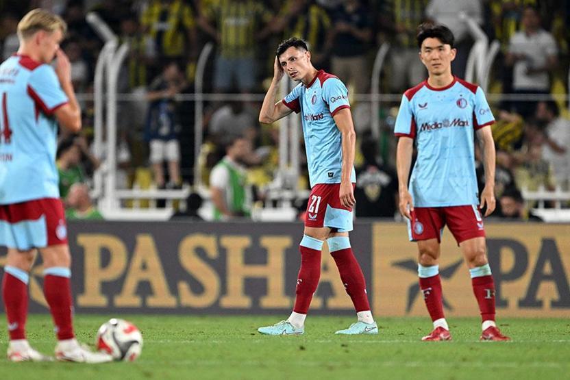 Fenerbahçe taraftarı Hollanda manşetlerinde: CEHENNEM GİBİ