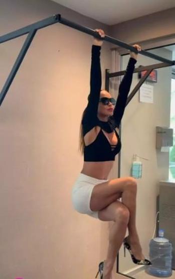 Ebru Şallı’dan Sıra Dışı Nicki Minaj Akımı Takipçilerini Şaşırttı