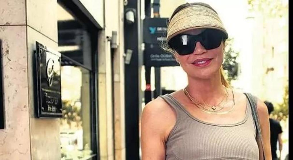 Ebru Şallı’dan Sıra Dışı Nicki Minaj Akımı Takipçilerini Şaşırttı