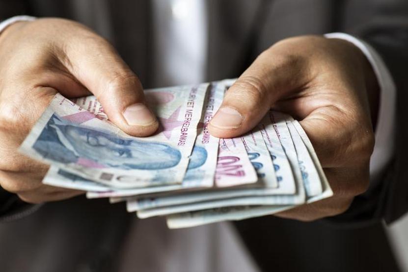 İHTİYAÇ KREDİSİ 2025 | 300 Bin TL kredi çeken ne kadar ödeyecek İşte banka banka aylık taksit rakamları...