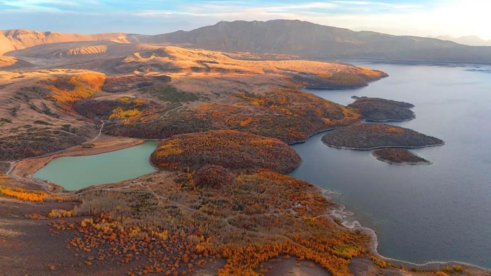 Nemrut Kalderasında sonbahar güzelliği Renk cümbüşü ve eşsiz doğasıyla hayran bıraktı