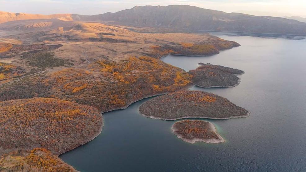 Nemrut Kalderasında sonbahar güzelliği Renk cümbüşü ve eşsiz doğasıyla hayran bıraktı