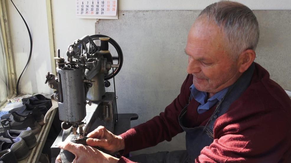 55 yıllık emek: Ahmet Usta, 85 ylılık makinesiyle mesleğini yaşatıyor