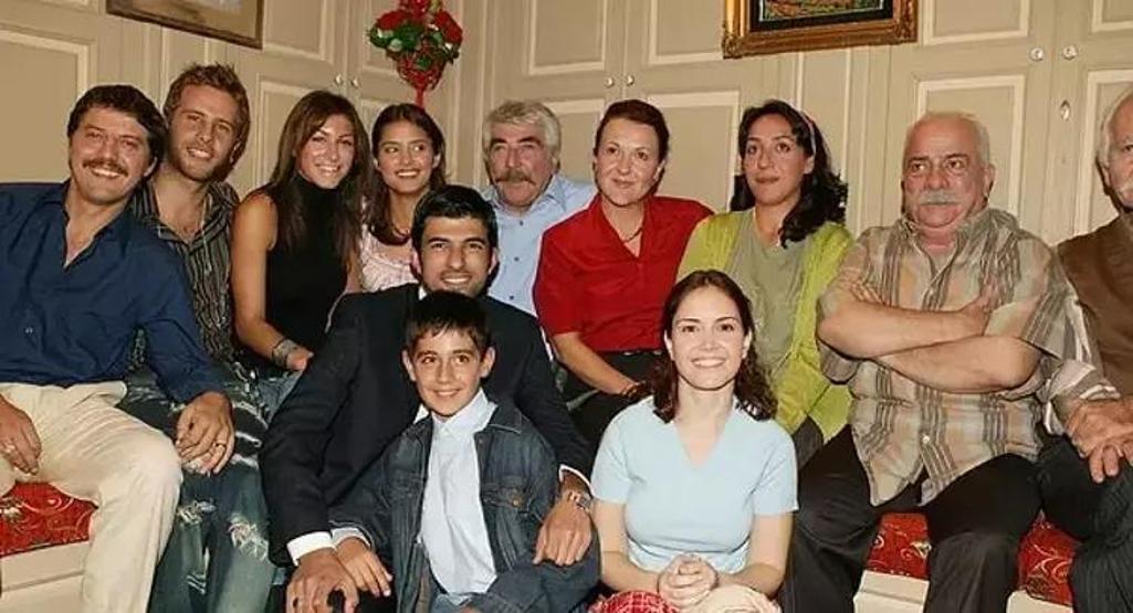 Yabancı Damat Dizisinin Çocuk Yıldızıydı Ozan Uğurlunun Son Hali Şaşırttı