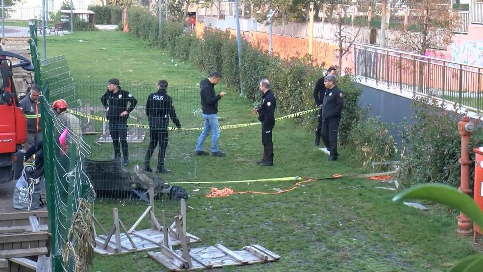 Bahçelievlerde akılalmaz kaza: 9 araca çarptı, 5 metre yükseklikten boşluğa düştü